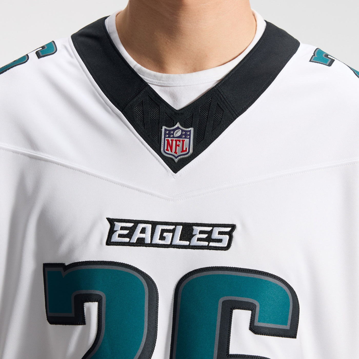 Philadelphia Eagles Saquon Barkley Nike White Vapor F.U.S.E. Stitched Limited Jersey